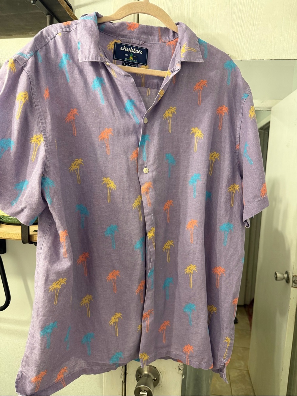 Chubbies Men's Linen Purple Short-Sleeve Palm Print Shirt